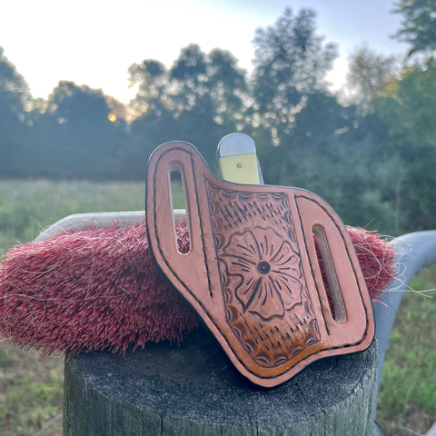 Hand Carved Sheridan-inspired, Floral patterened, Trapper Style Knife Sheath with small basketweave background.